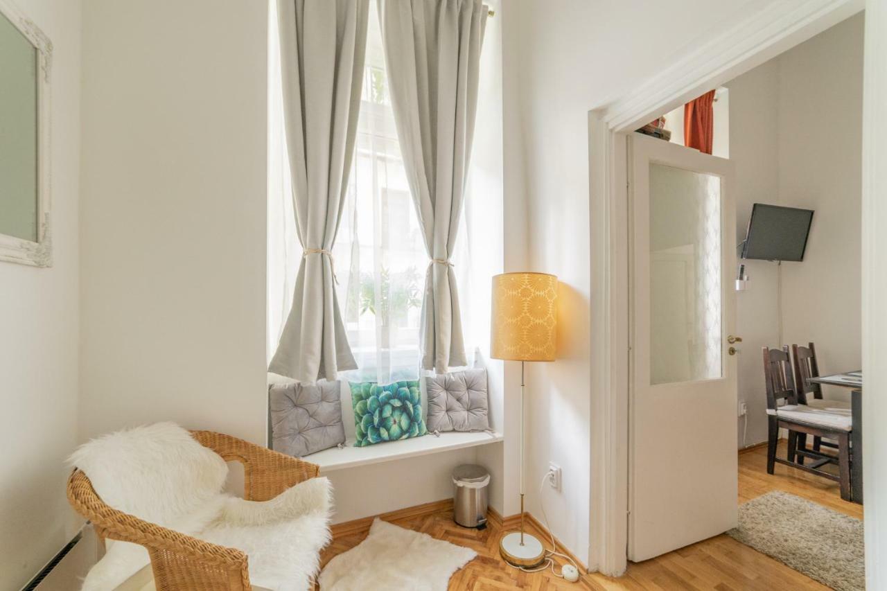 Gabi'S Central Broadway Nest @ Nagymezo Str Budapeszt Zewnętrze zdjęcie