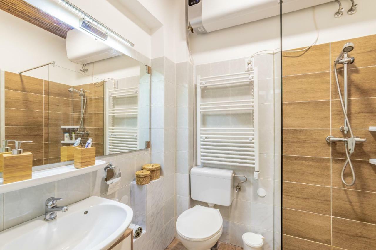 Gabi'S Central Broadway Nest @ Nagymezo Str Budapeszt Zewnętrze zdjęcie